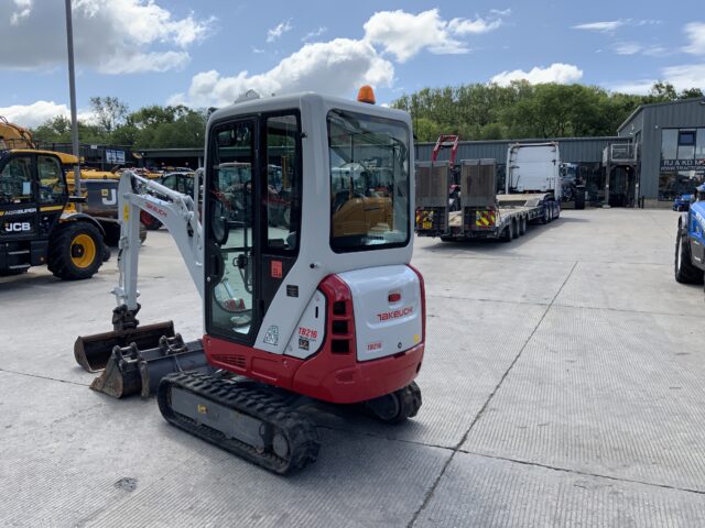 Takeuchi TB216 Digger (ST23359)