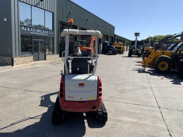 Takeuchi TB216 Digger (ST23859)