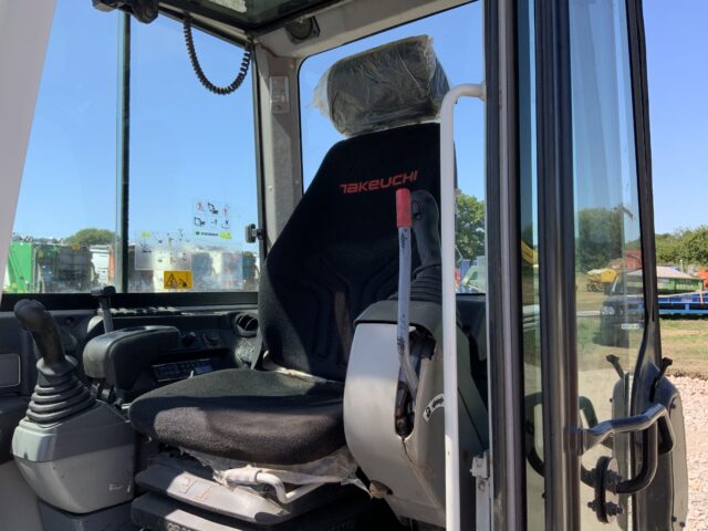 Takeuchi TB260 Digger (ST23863)
