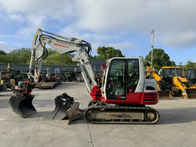 Takeuchi TB290 Digger With Rototilt (ST22482)