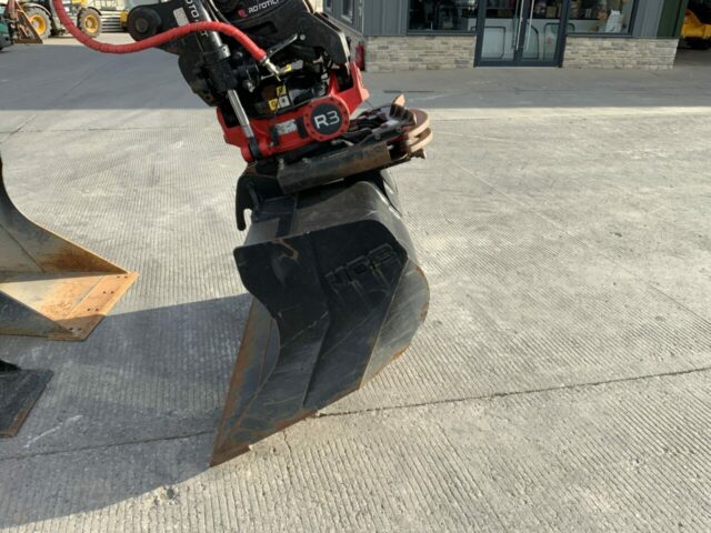 Takeuchi TB290 Digger With Rototilt (ST22482)