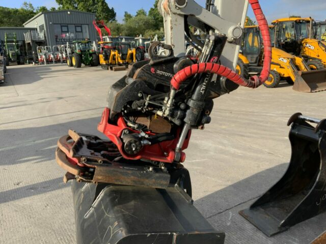 Takeuchi TB290 Digger With Rototilt (ST22482)