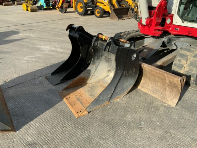 Takeuchi TB290 Digger With Rototilt (ST22482)