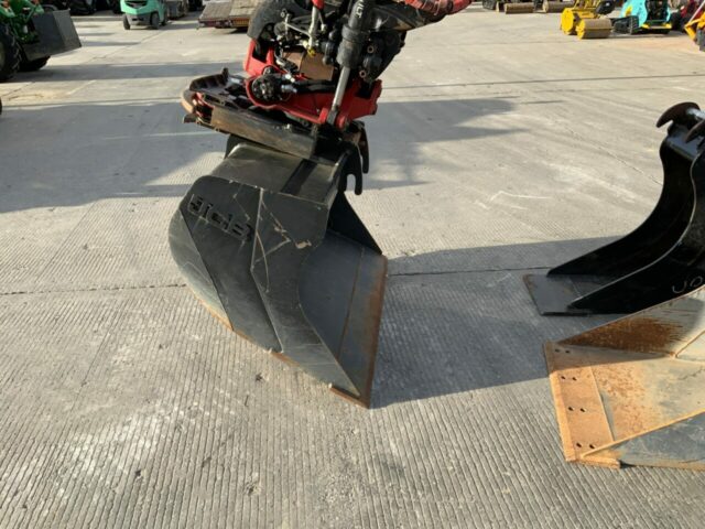 Takeuchi TB290 Digger With Rototilt (ST22482)
