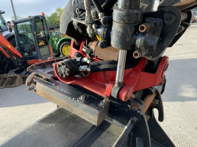 Takeuchi TB290 Digger With Rototilt (ST22482)