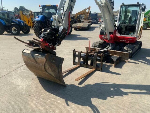 Takeuchi TB370 Complete With Rototilt Rotator (ST22841)