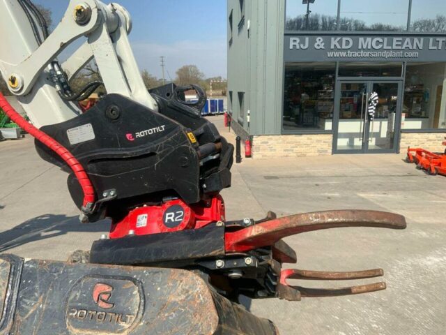 Takeuchi TB370 Complete With Rototilt Rotator (ST22841)