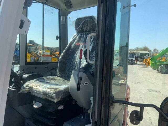 Takeuchi TB370 Complete With Rototilt Rotator (ST22841)
