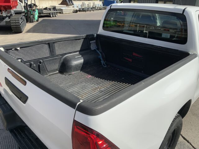 Toyota Hilux Truck (ST23975)
