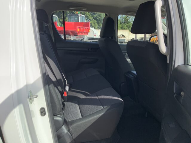 Toyota Hilux Truck (ST23975)