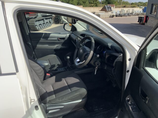 Toyota Hilux Truck (ST23975)