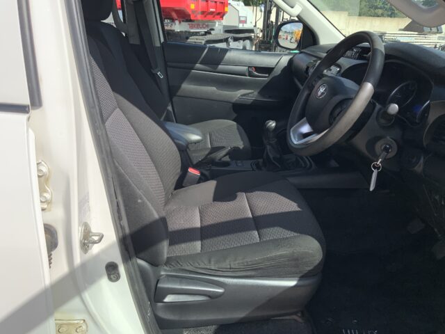 Toyota Hilux Truck (ST23975)