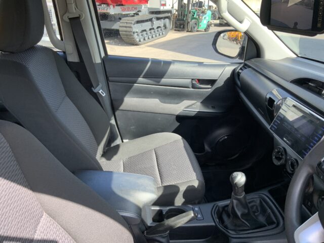 Toyota Hilux Truck (ST23975)