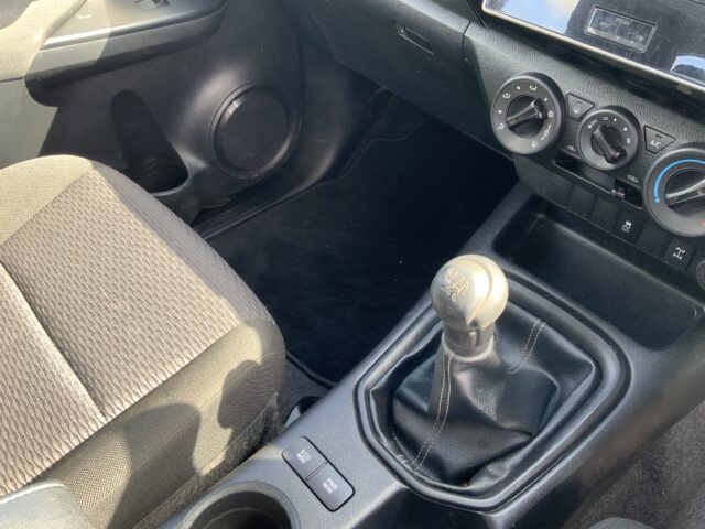 Toyota Hilux Truck (ST23975)