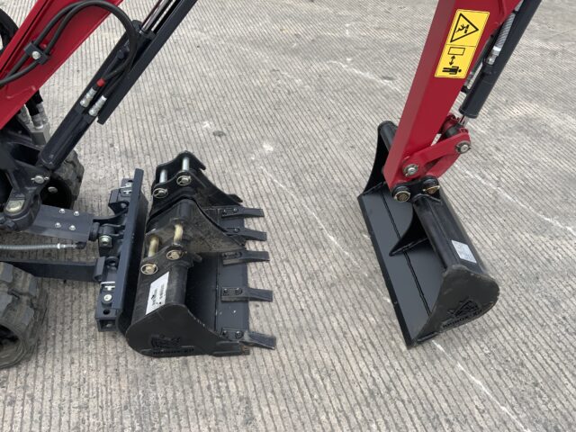 Unused Yanmar SV08 Micro Digger (ST23911)