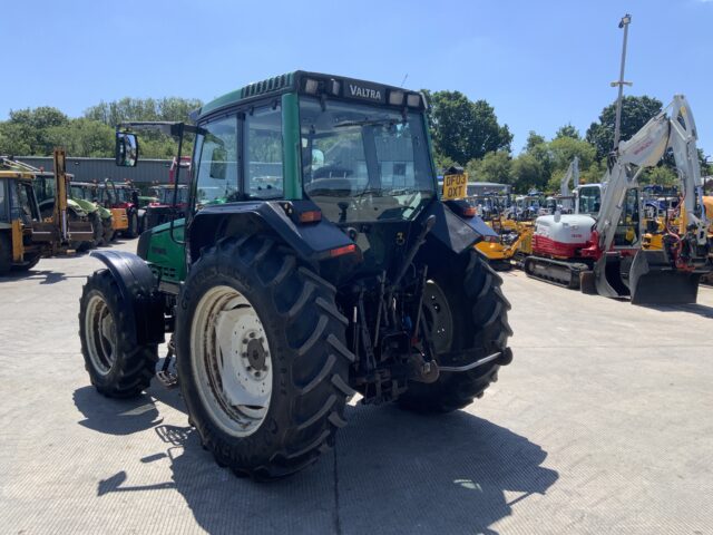 Valtra 6750 Tractor (ST23720)