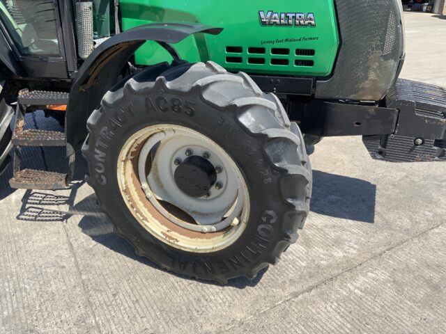 Valtra 6750 Tractor (ST23720)