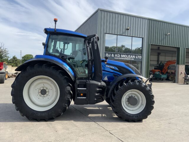 Valtra T195 Versu Tractor (ST23736)