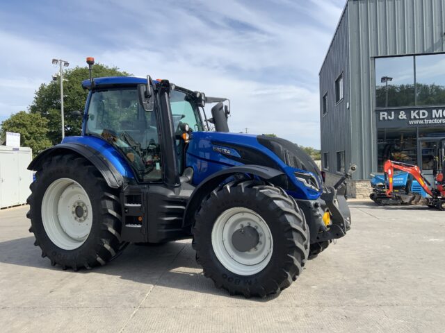 Valtra T195 Versu Tractor (ST23736)
