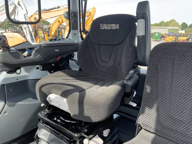 Valtra T195 Versu Tractor (ST23736)