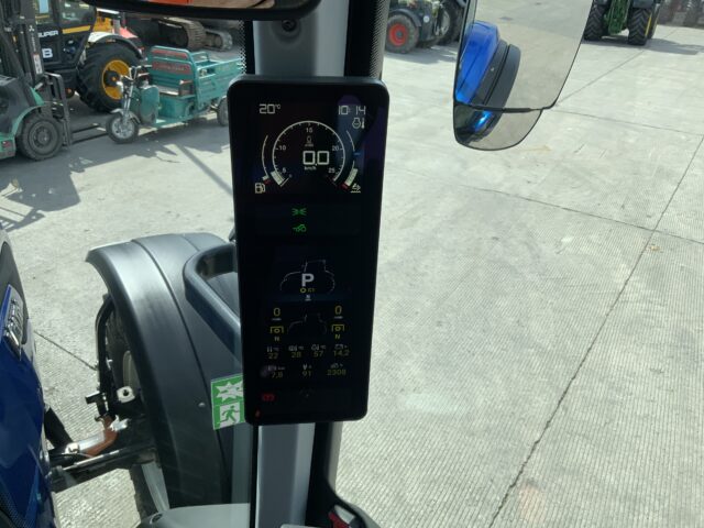 Valtra T195 Versu Tractor (ST23736)