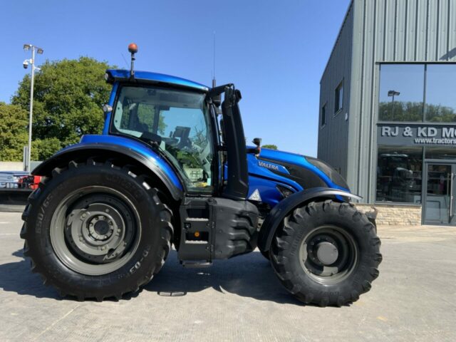 Valtra T234 Direct Twin Track Reverse Drive Tractor (ST23213)