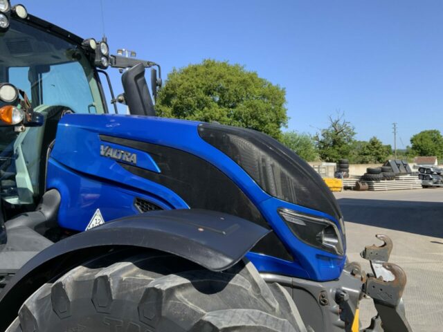 Valtra T234 Direct Twin Track Reverse Drive Tractor (ST23213)