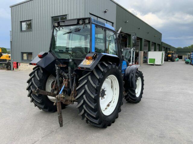 Valtra/Valmet 6800 Tractor (ST23222)