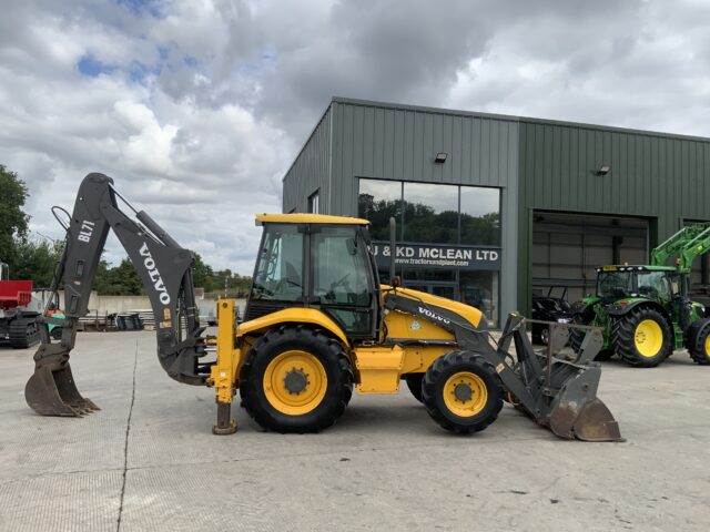 Volvo BL71 Wheeled Digger (ST23718)