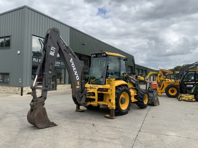Volvo BL71 Wheeled Digger (ST23718)