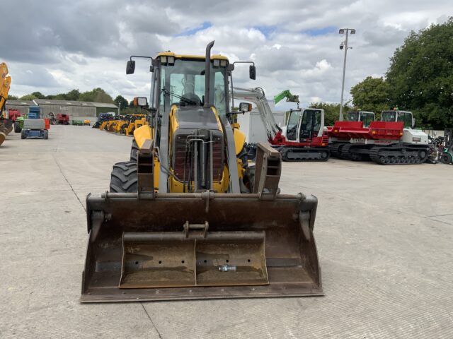 Volvo BL71 Wheeled Digger (ST23718)