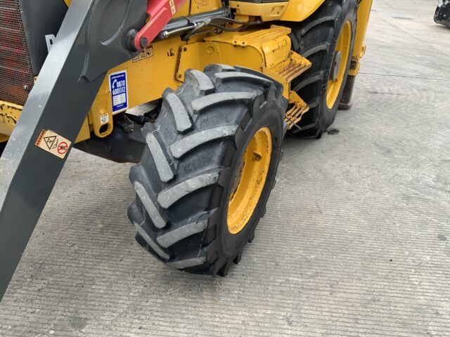 Volvo BL71 Wheeled Digger (ST23718)