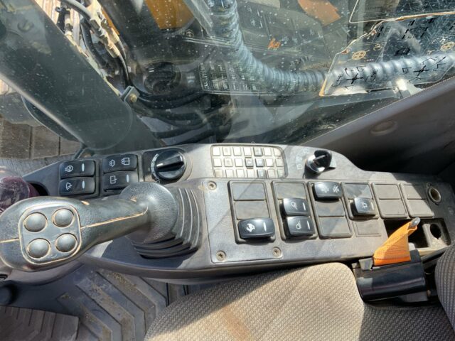 Volvo EC140L (ST22583)