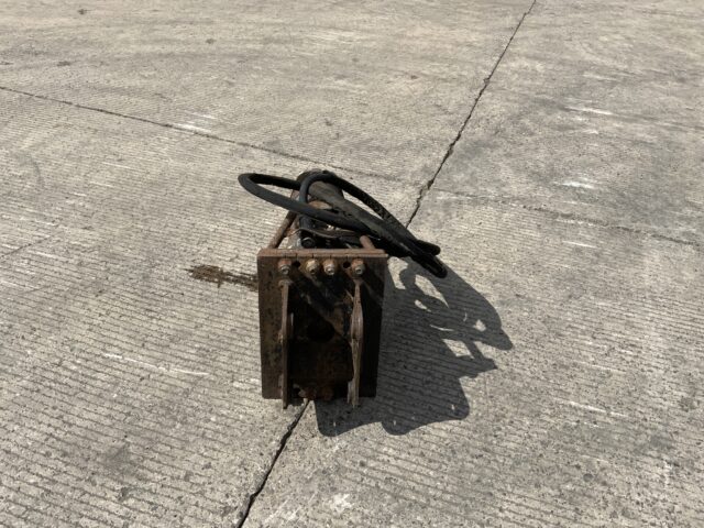 Arrow Head Breaker