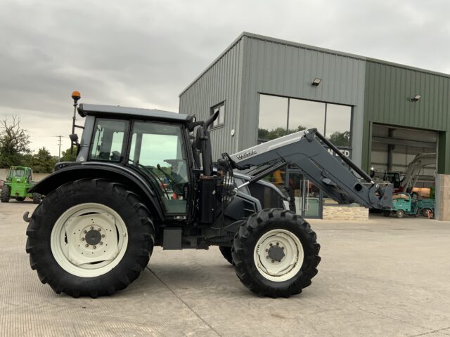 Valtra N113 Hi Tech Tractor (ST23833)