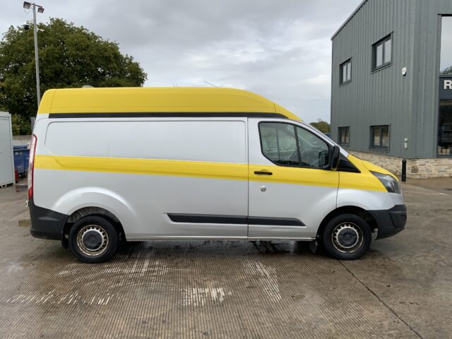 Ford Transit Custom (ST24054)