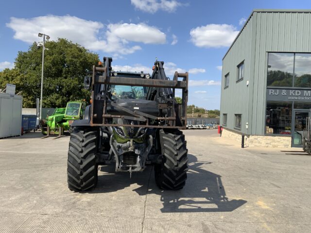 Valtra T175 Versu Tractor (ST24299)