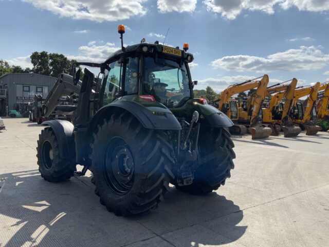 Valtra T175 Versu Tractor (ST24299)