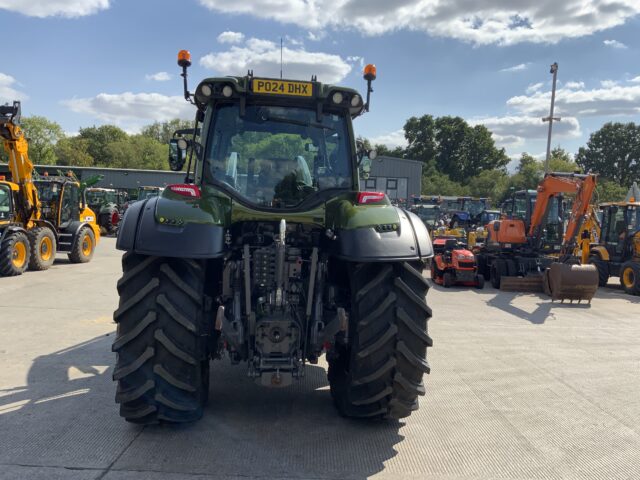 Valtra T175 Versu Tractor (ST24299)