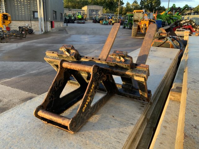 Engcon GH1200 Pallet Forks