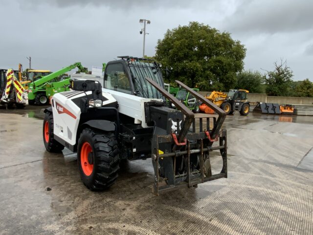 Bobcat 35-105 Telehandler (ST24208)