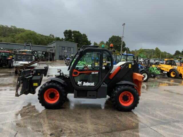 Bobcat 35-105 Telehandler (ST24208)