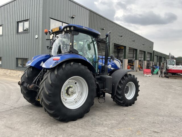 New Holland T7.270 Blue Power Tractor (ST24177)