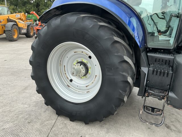 New Holland T7.270 Blue Power Tractor (ST24177)