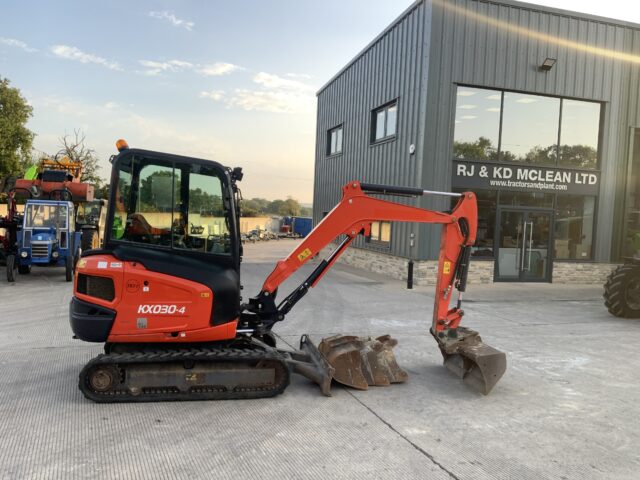 Kubota KX030-4 Digger (ST24198)