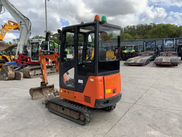 Hitachi Zaxis 19-6 CR Digger (ST24050)