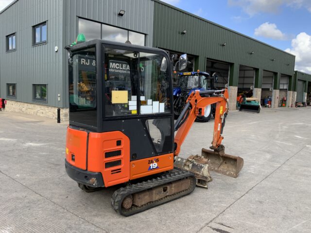 Hitachi Zaxis 19-6 CR Digger (ST24050)