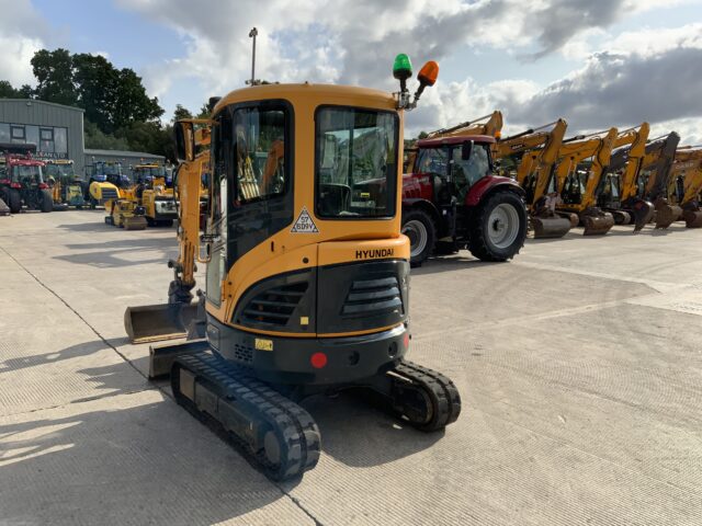 Hyundai Robex 25Z-9A Digger
