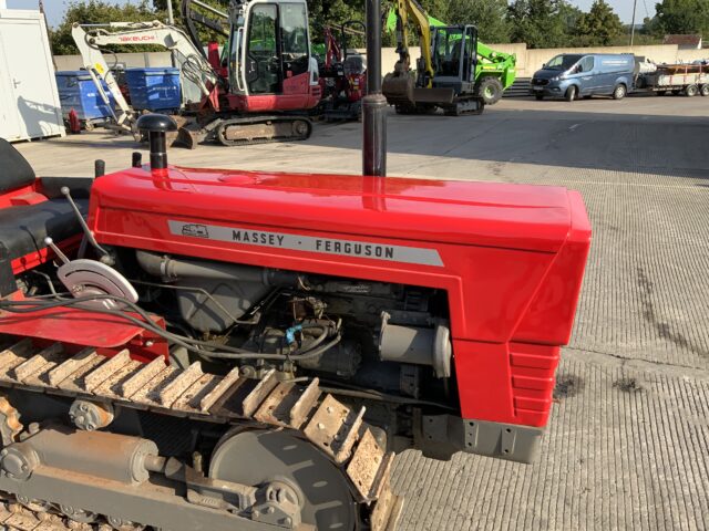 Massey Ferguson 124C Tracked crawler