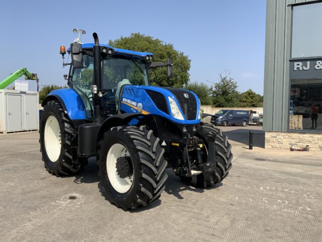 New Holland T7.245 Tractor (ST24115)